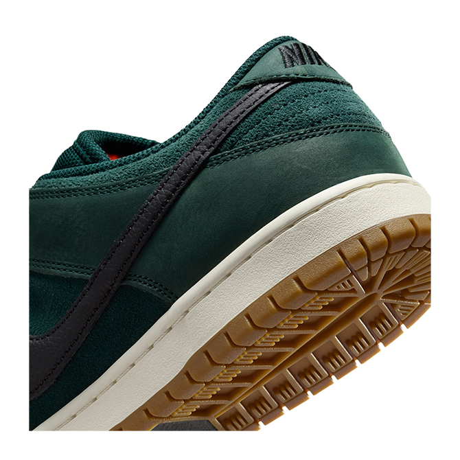 NikeSB - Dunk Low Pro - Deep Fir/Black-Fir-Sail - Hemley Skateboarding