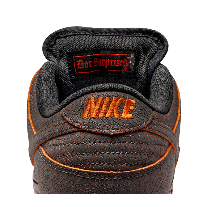 NikeSB - Dunk Low Pro Premium - Dark Smoke Grey/Campfire Orange