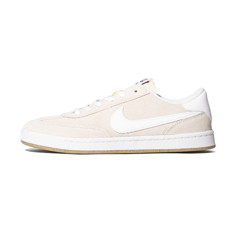 NikeSB - FC Classic - Summit White/Summit White